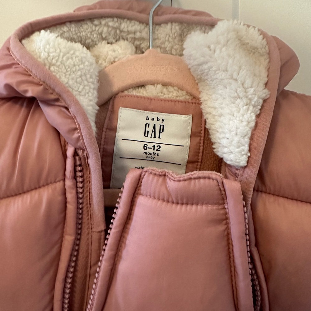 Gap Snowsuit - Picture 2 of 8